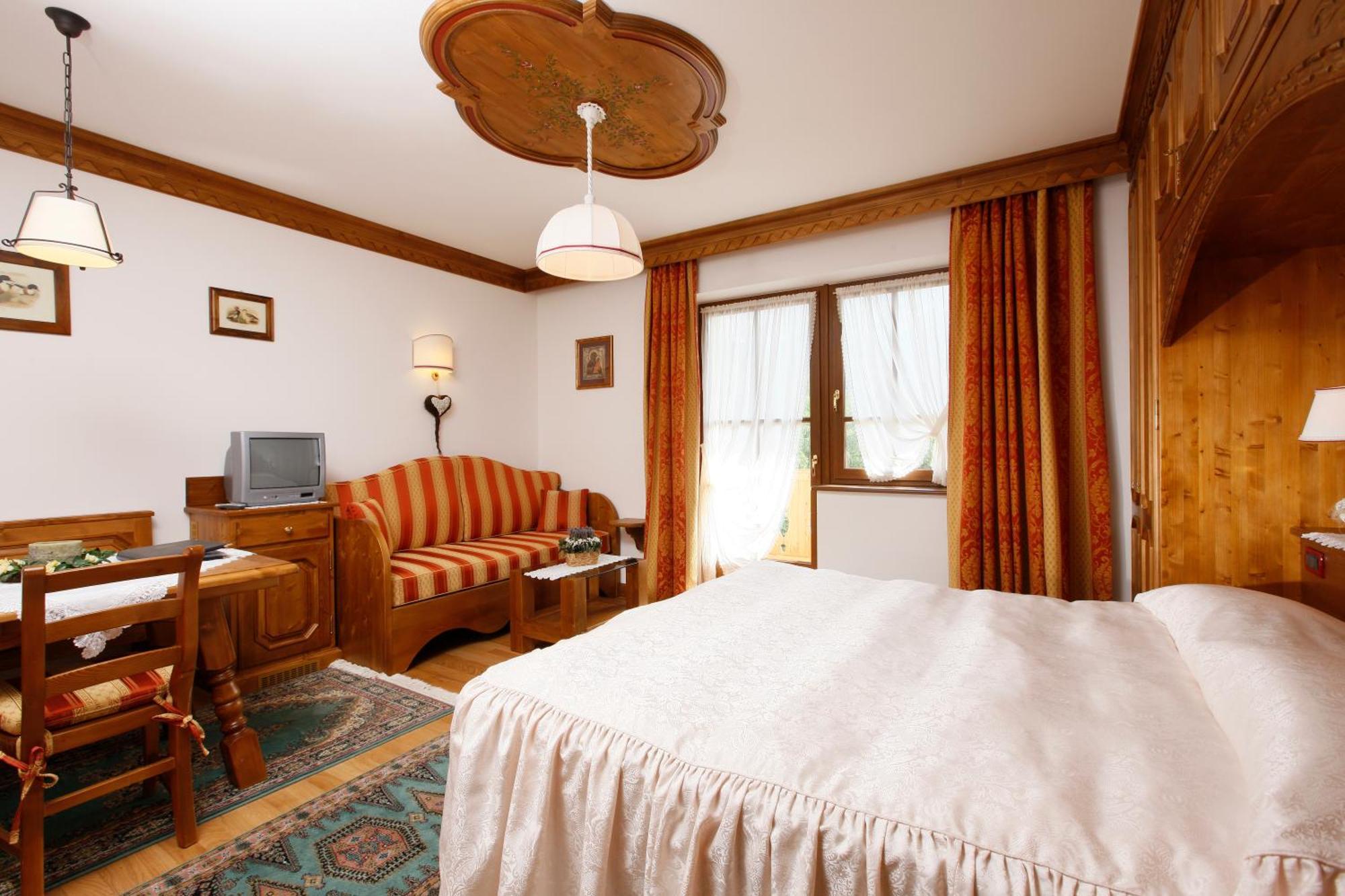 Hotel Columbia &