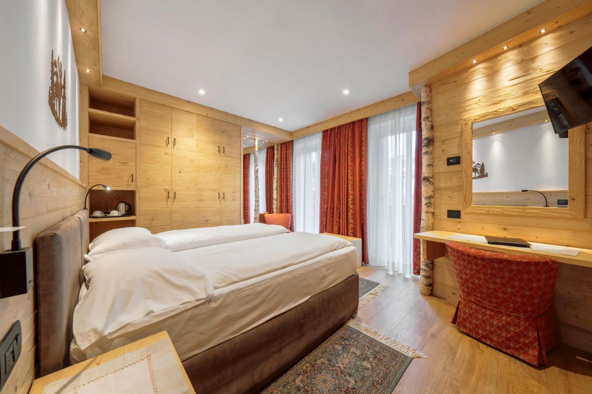 Columbia & Hotel Cortina dʼAmpezzo